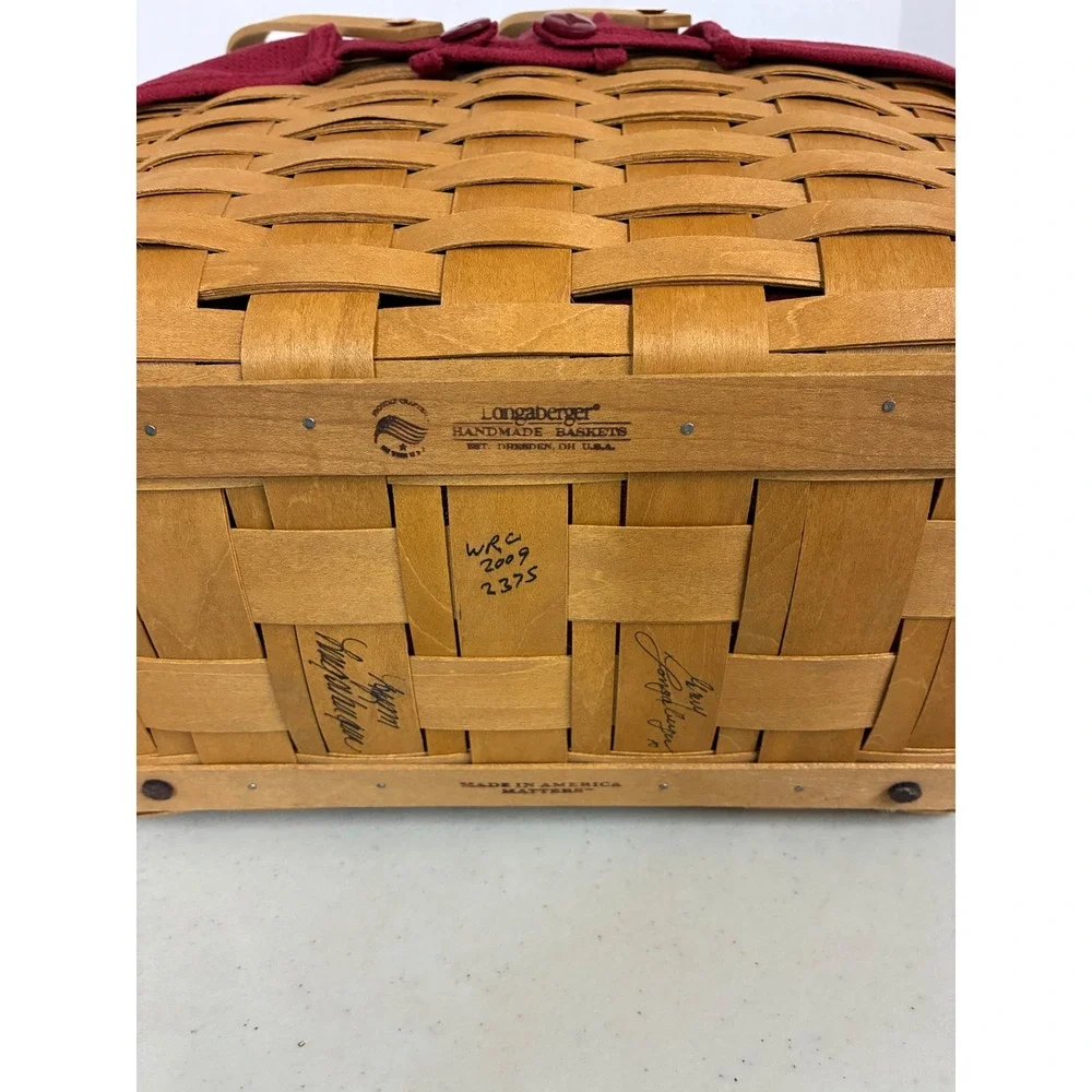 Longaberger‎ 2009 Handwoven Basket with Burgundy Liner and Plastic Protector
